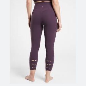 Athleta Salutation Stash Pocket II Cinch 7/8 Tight